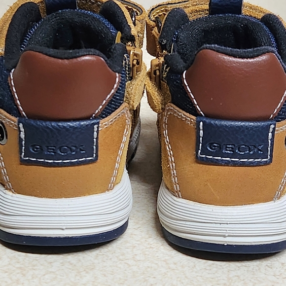 Geox Alben Boot Size 4.5 Colors Wheat Navy White - Picture 10 of 11